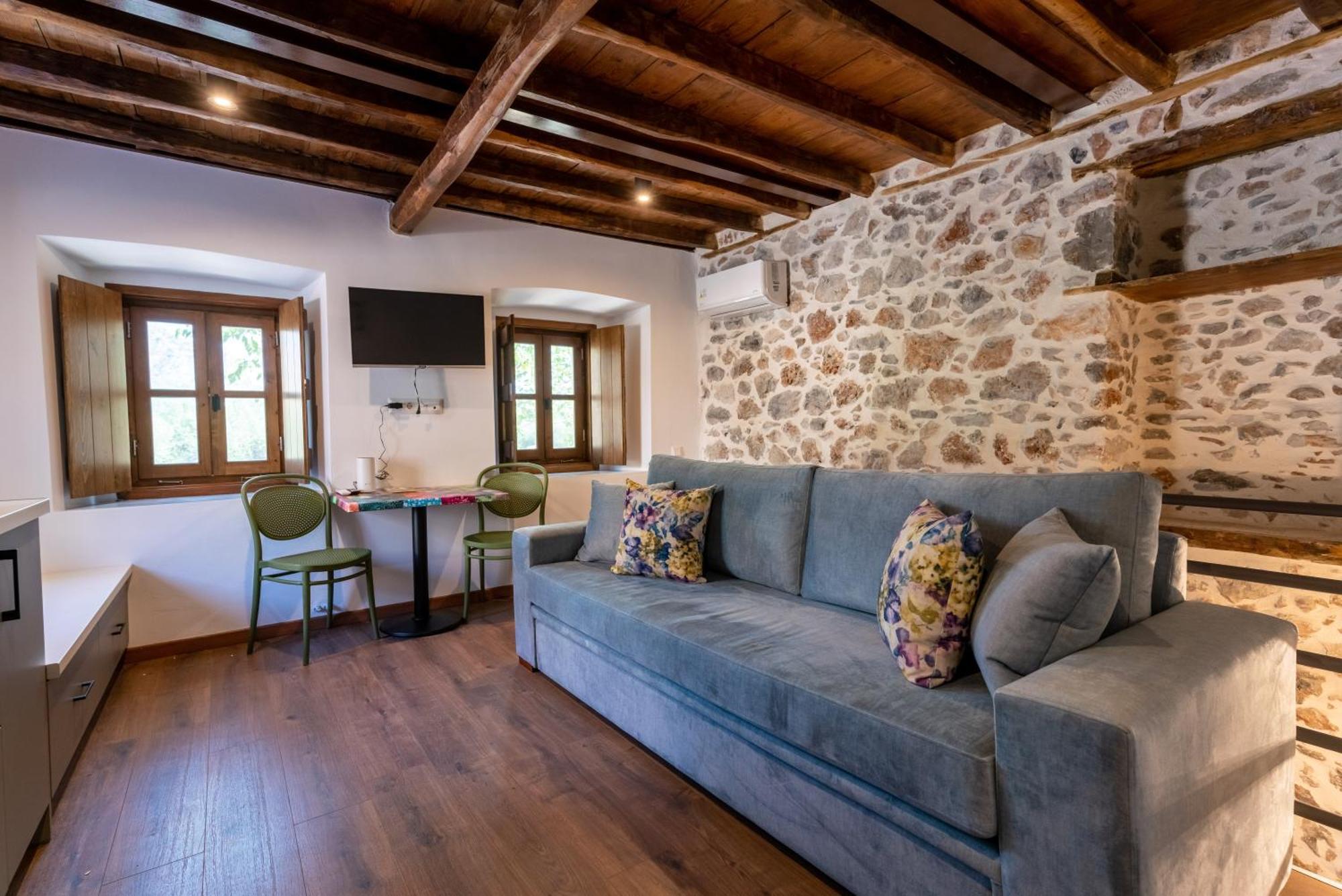 Appartement Indigo Leonidion Extérieur photo